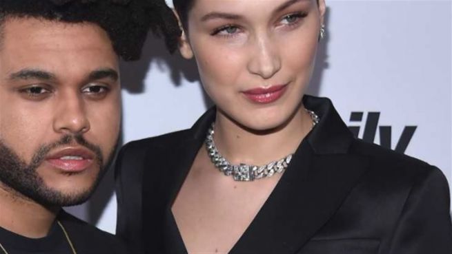 go to Zurück zur Ex? The Weeknd küsst Bella Hadid bei Coachella